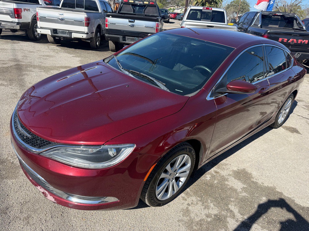 2016 Chrysler 200 Image 2