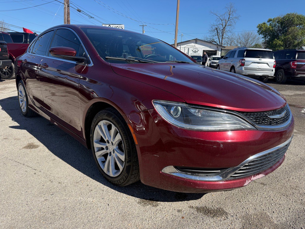 2016 Chrysler 200 Image 11
