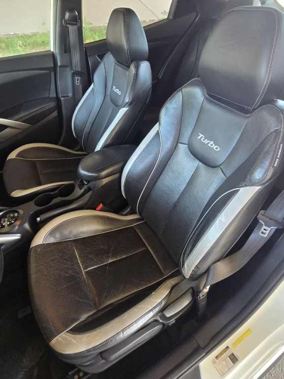 2014 Hyundai Veloster Image 19