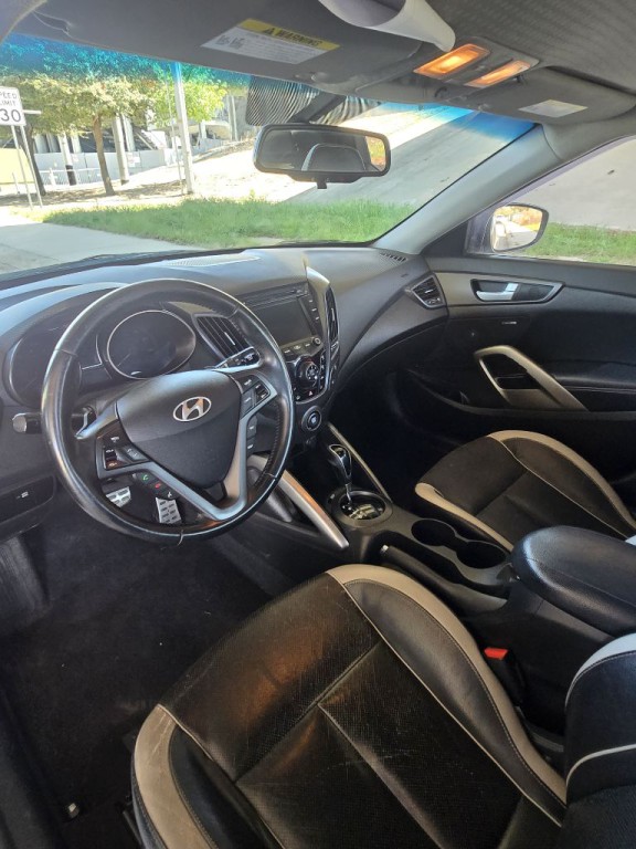 2014 Hyundai Veloster Image 22