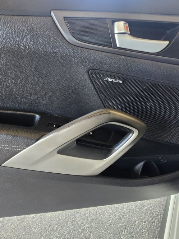 2014 Hyundai Veloster Image 23