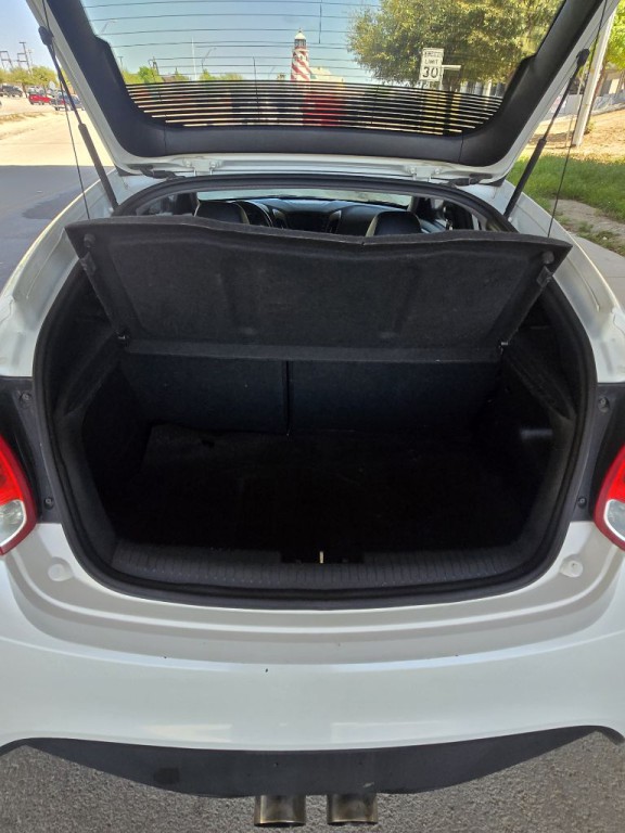 2014 Hyundai Veloster Image 25