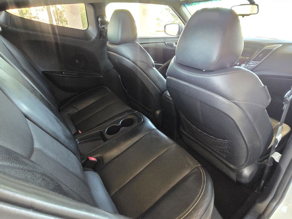 2014 Hyundai Veloster Image 26