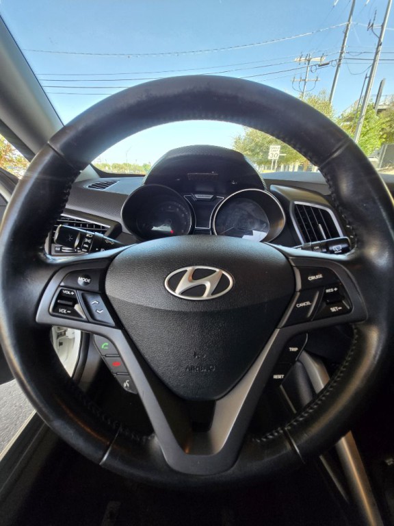 2014 Hyundai Veloster Image 37