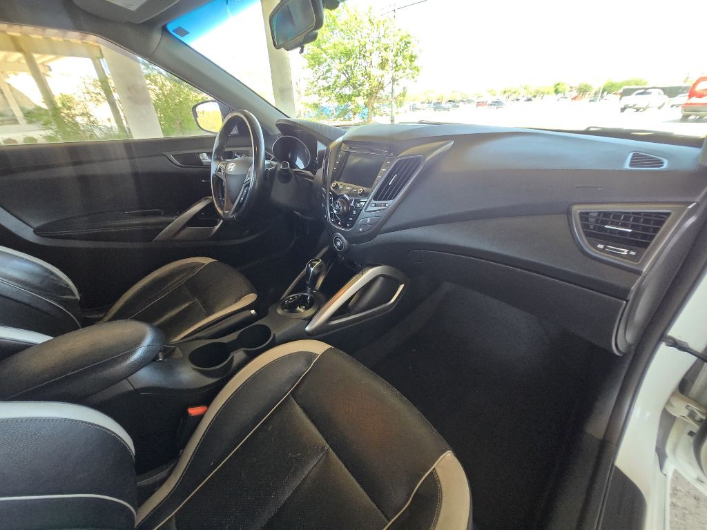 2014 Hyundai Veloster Image 47