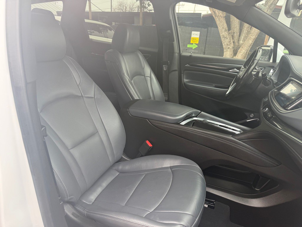 2023 Buick Enclave Image 17