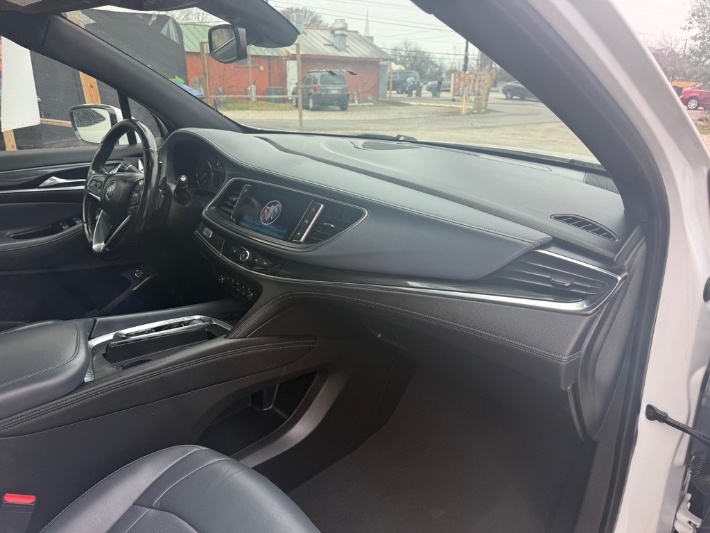 2023 Buick Enclave Image 18