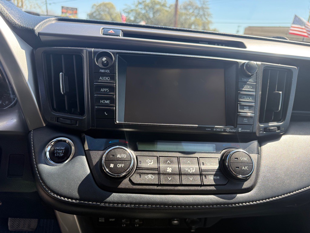 2018 Toyota Rav4 Image 16