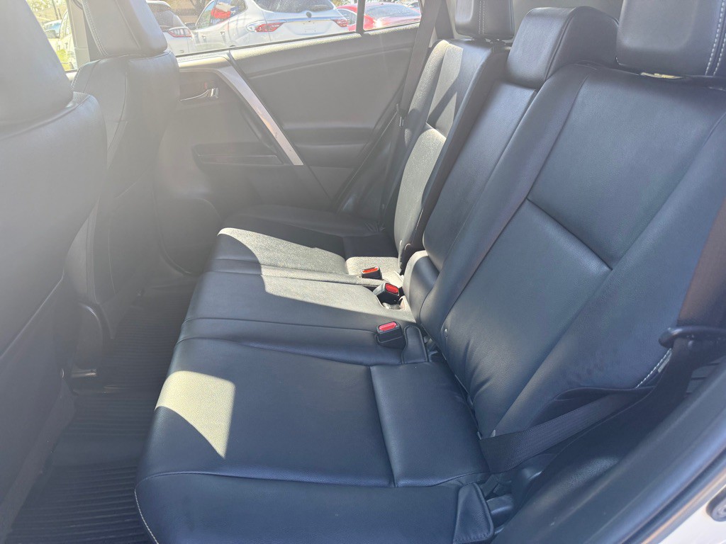 2018 Toyota Rav4 Image 17