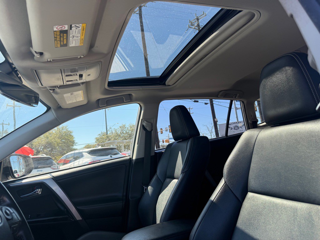 2018 Toyota Rav4 Image 19