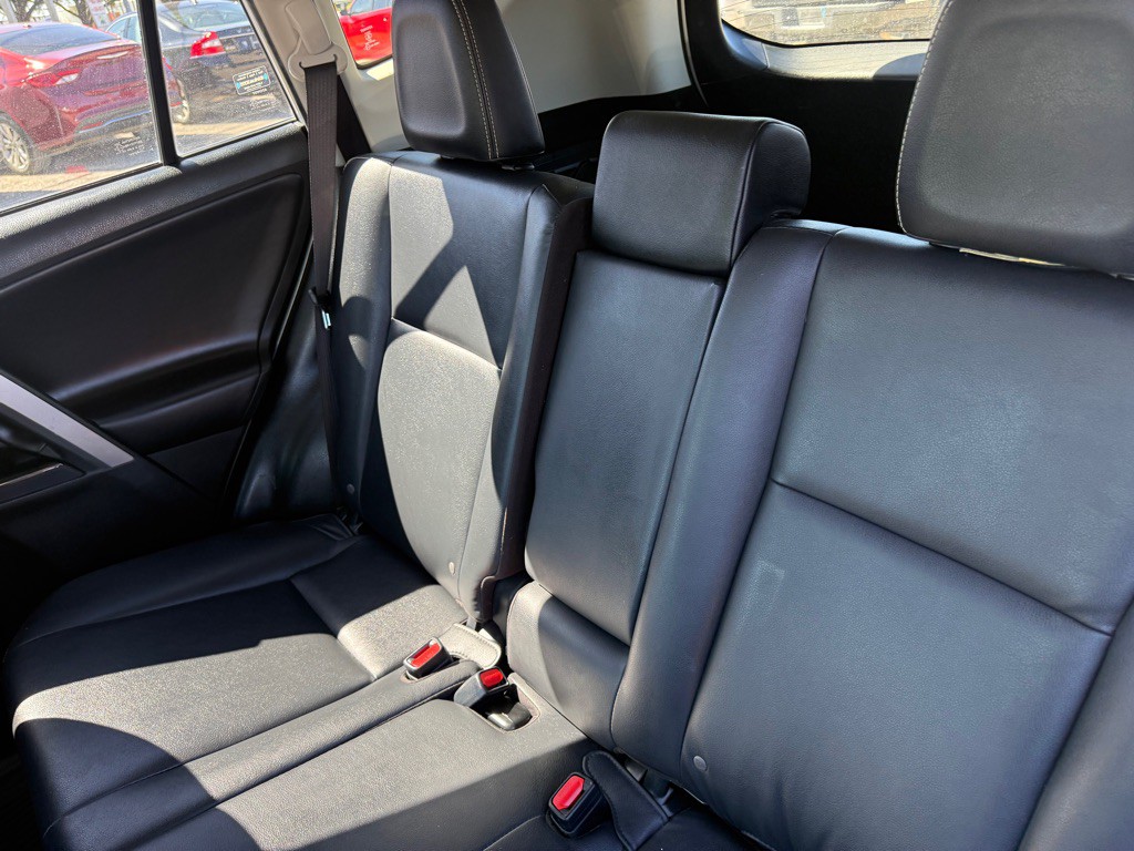 2018 Toyota Rav4 Image 22
