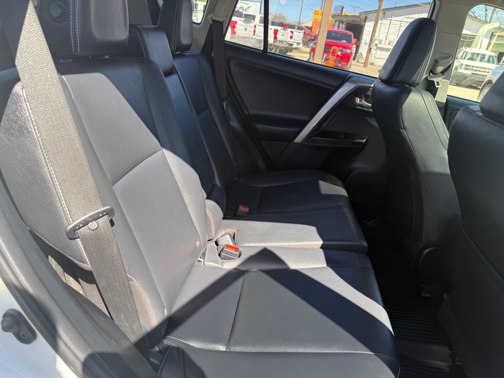 2018 Toyota Rav4 Image 24