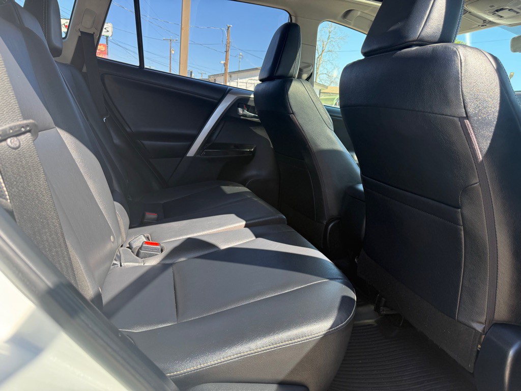 2018 Toyota Rav4 Image 25