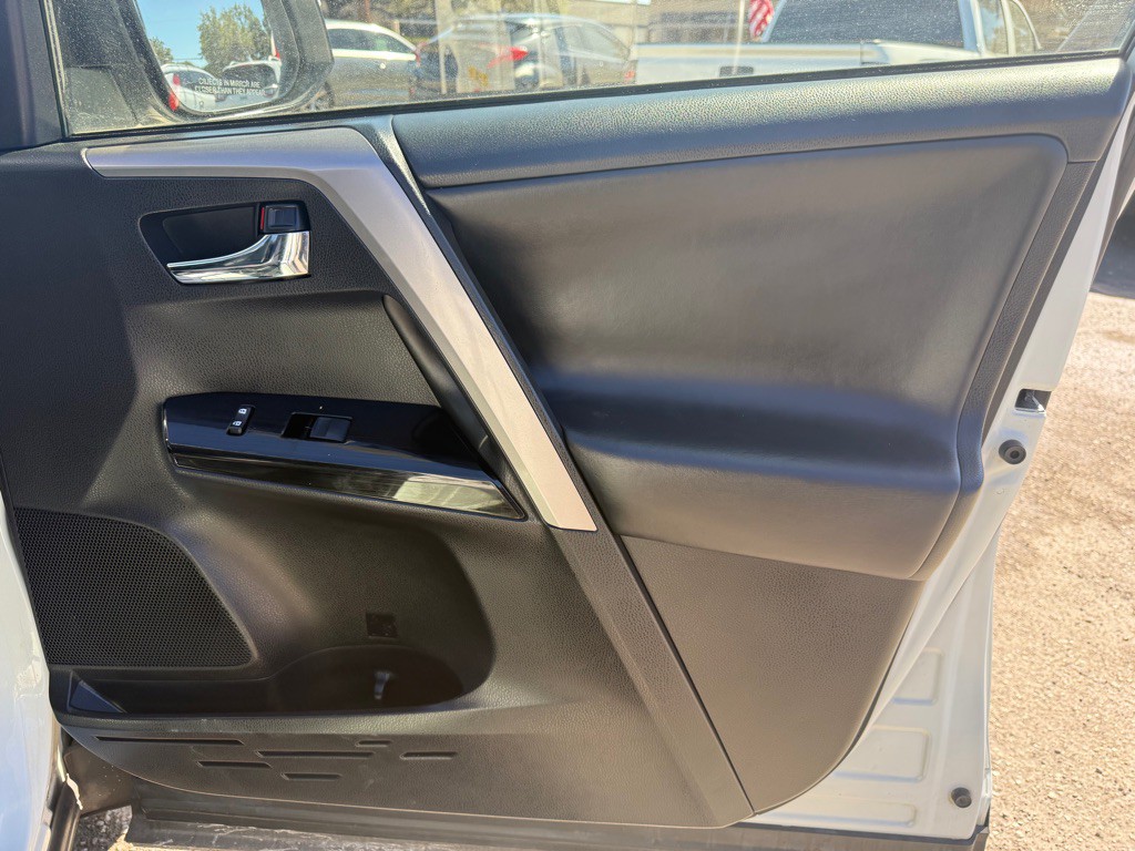 2018 Toyota Rav4 Image 27