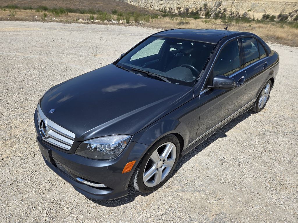 2011 Mercedes-Benz C-Class Image 1