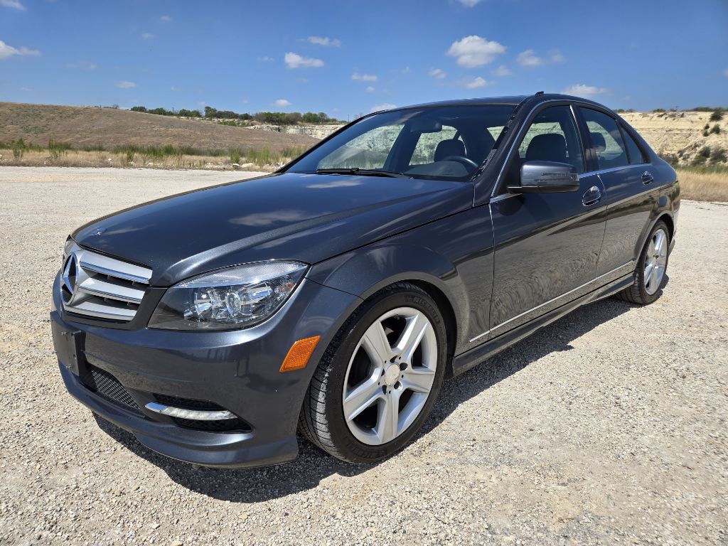 2011 Mercedes-Benz C-Class Image 2