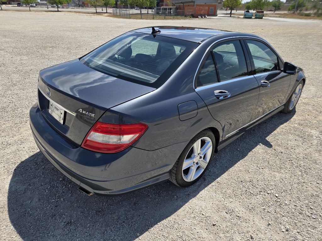 2011 Mercedes-Benz C-Class Image 7
