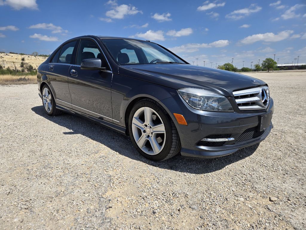 2011 Mercedes-Benz C-Class Image 9