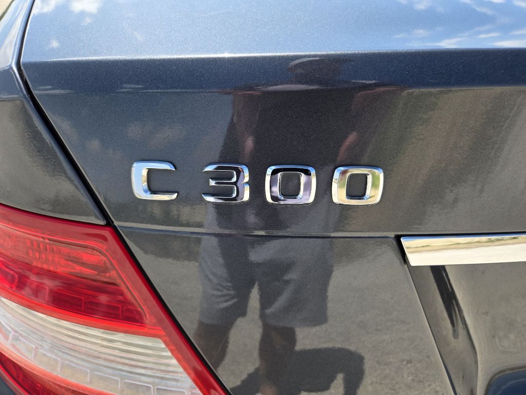 2011 Mercedes-Benz C-Class Image 13