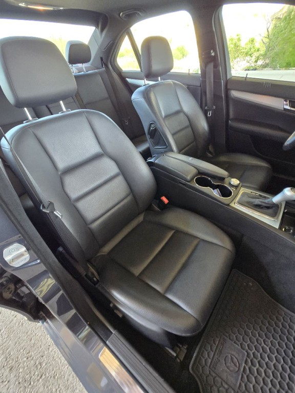 2011 Mercedes-Benz C-Class Image 22