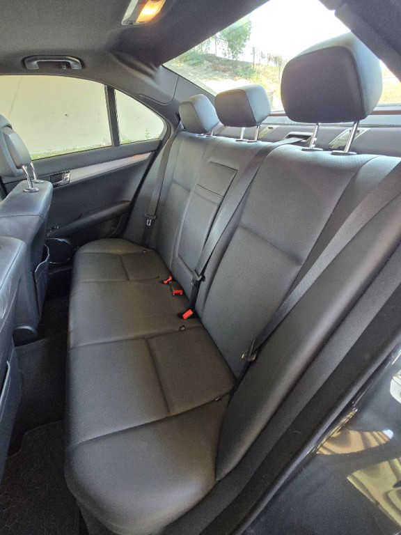 2011 Mercedes-Benz C-Class Image 23