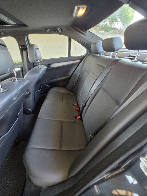 2011 Mercedes-Benz C-Class Image 25