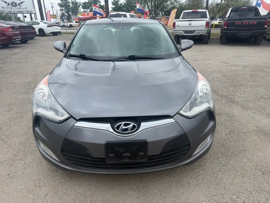 2017 Hyundai Veloster Image 12