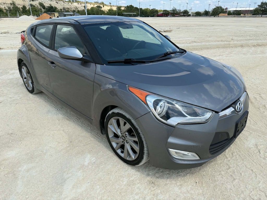 2017 Hyundai Veloster Image 6