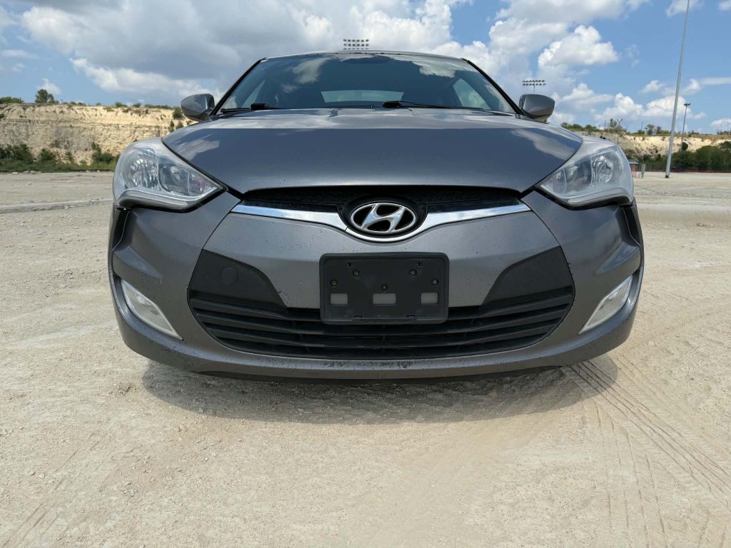 2017 Hyundai Veloster Image 8