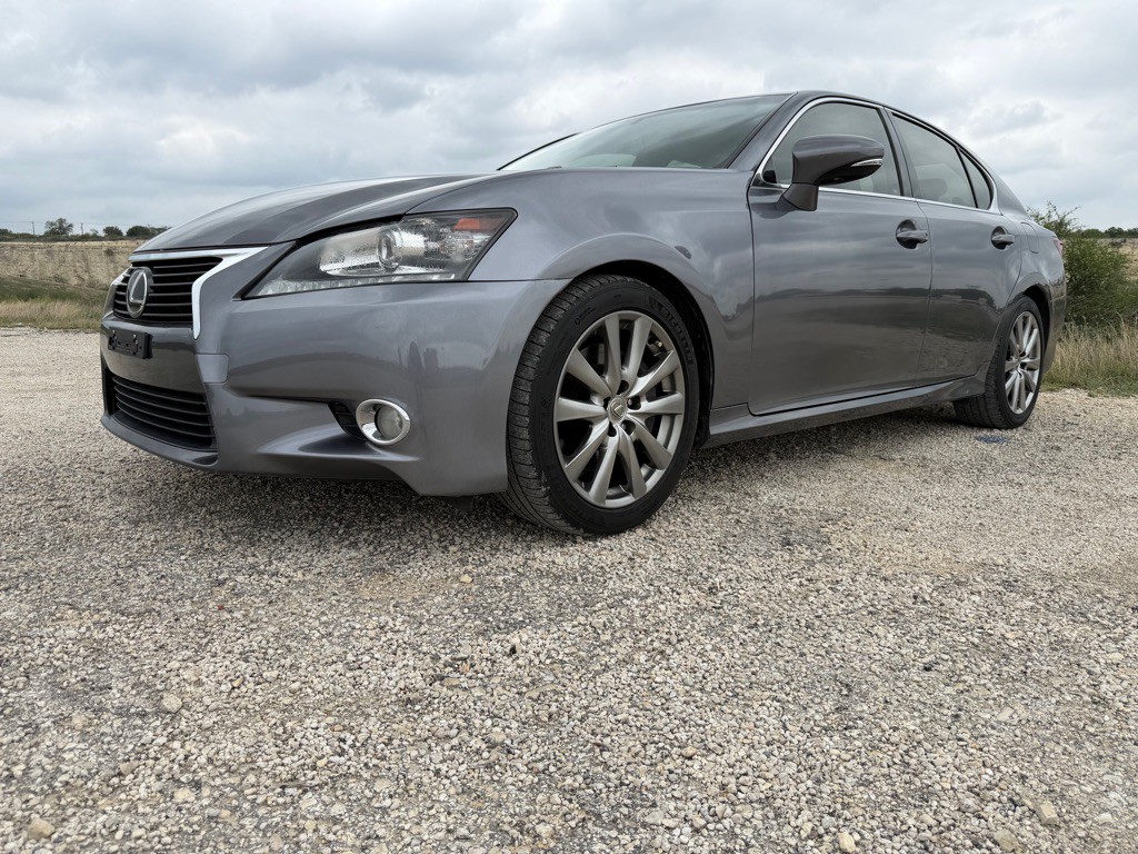 2015 Lexus GS Image 2