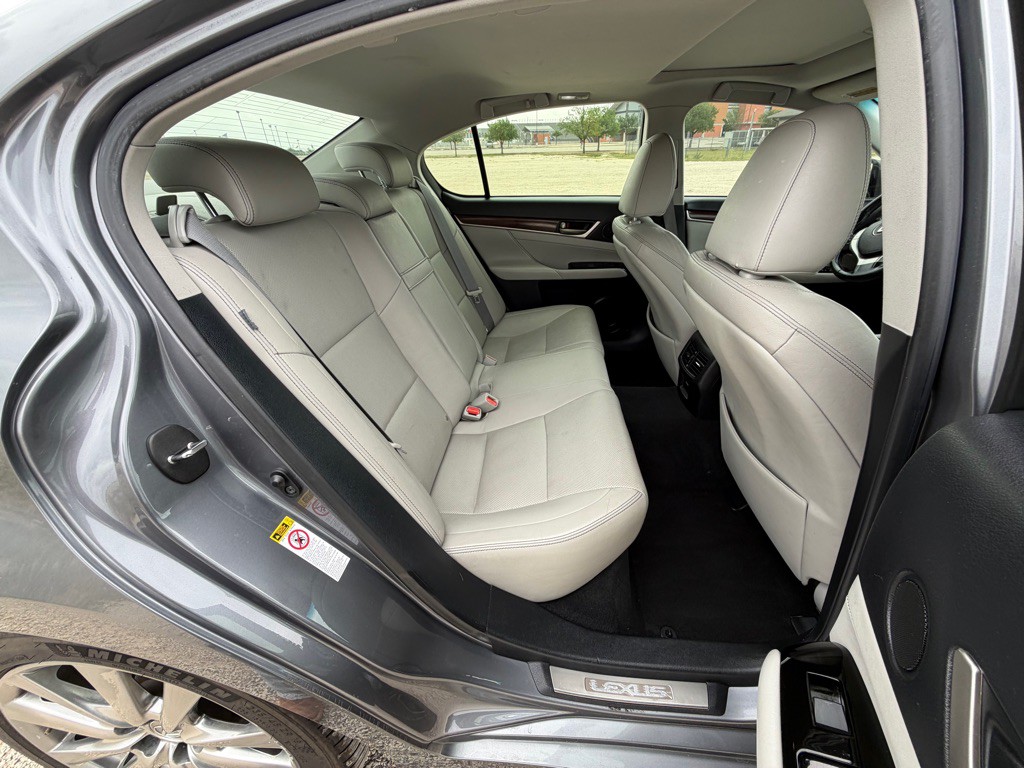 2015 Lexus GS Image 17