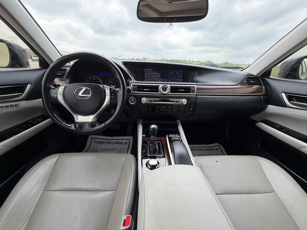 2015 Lexus GS Image 21