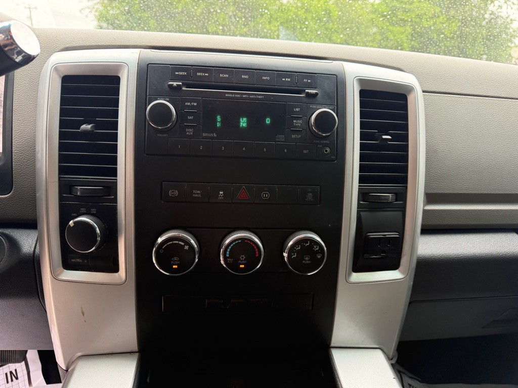 2012 Dodge Ram 2500 Image 12