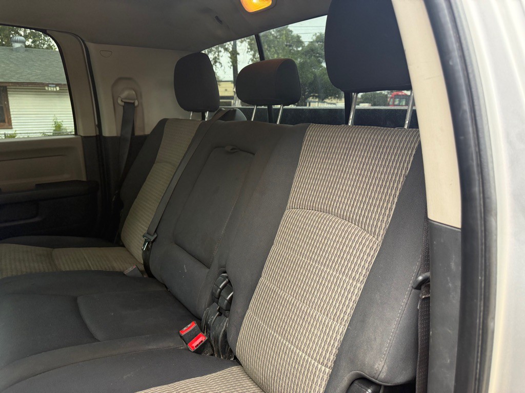 2012 Dodge Ram 2500 Image 16