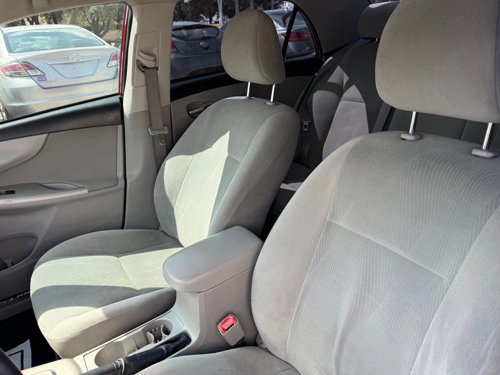 2012 Toyota Corolla Image 12