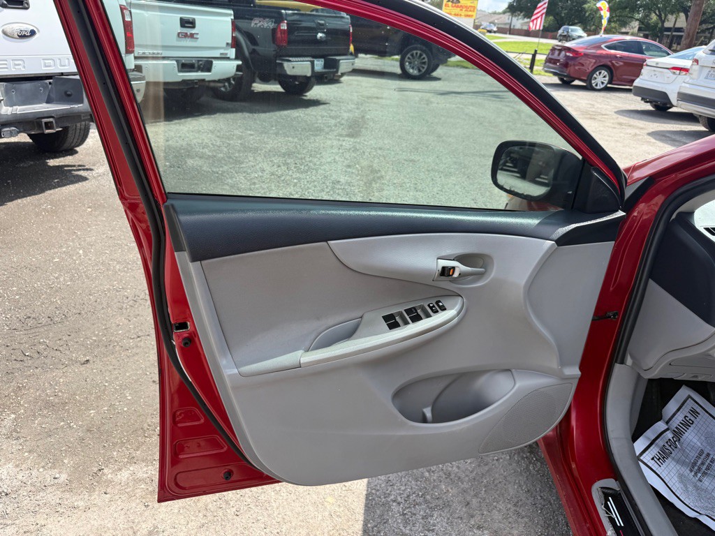 2012 Toyota Corolla Image 16