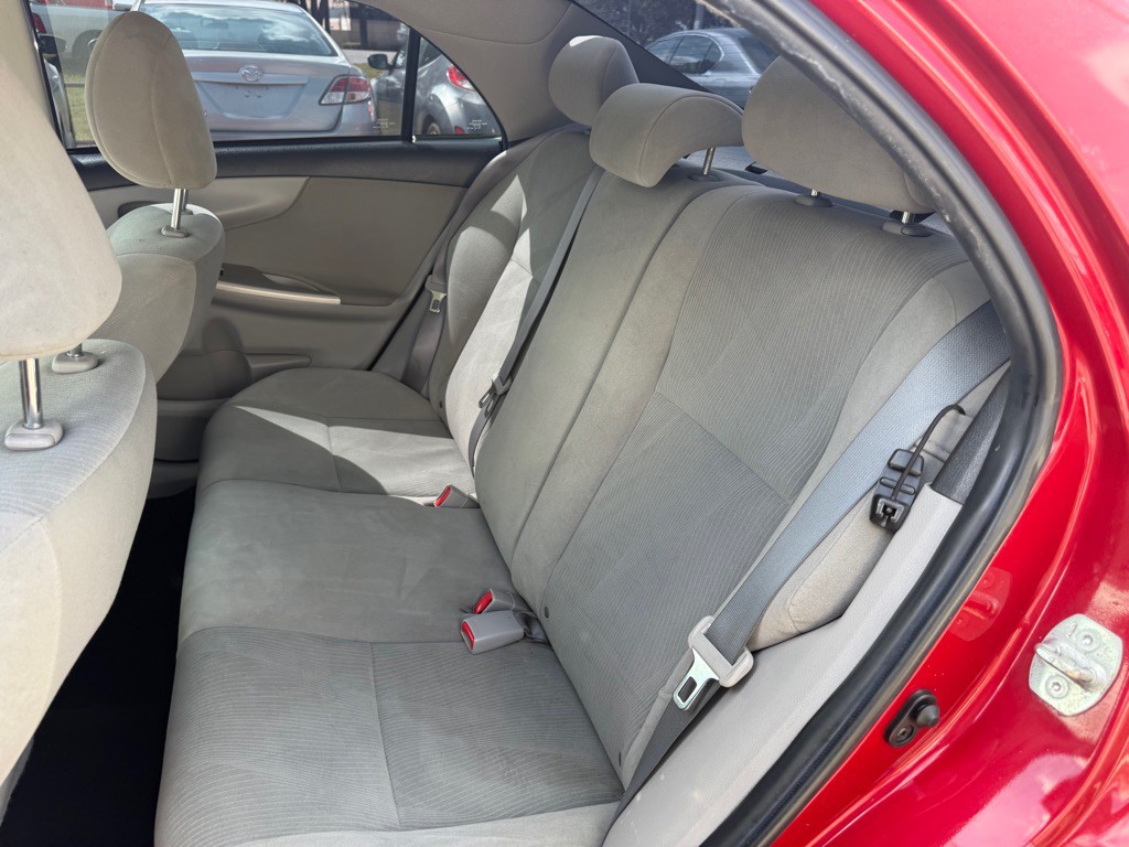 2012 Toyota Corolla Image 18