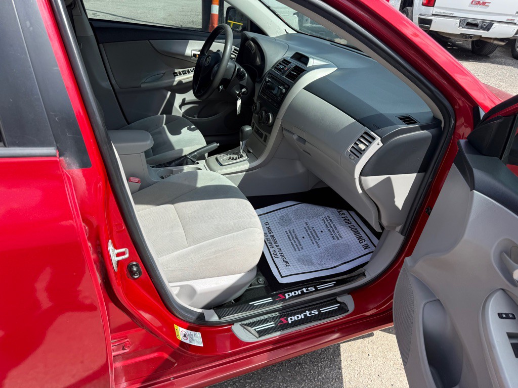 2012 Toyota Corolla Image 25