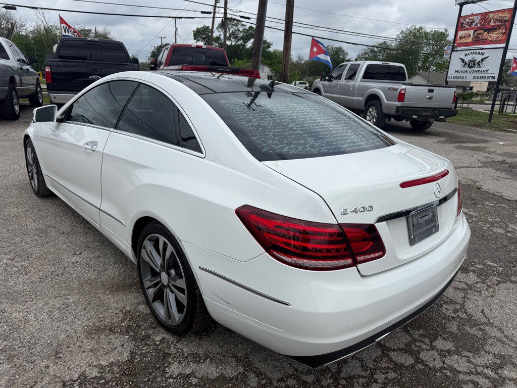 2016 Mercedes-Benz E-Class Image 3