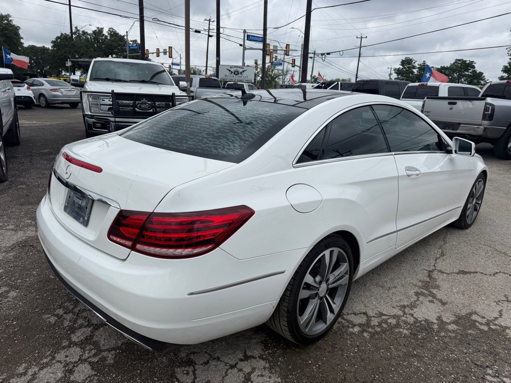 2016 Mercedes-Benz E-Class Image 5