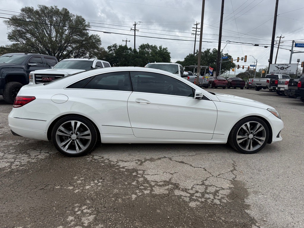 2016 Mercedes-Benz E-Class Image 7