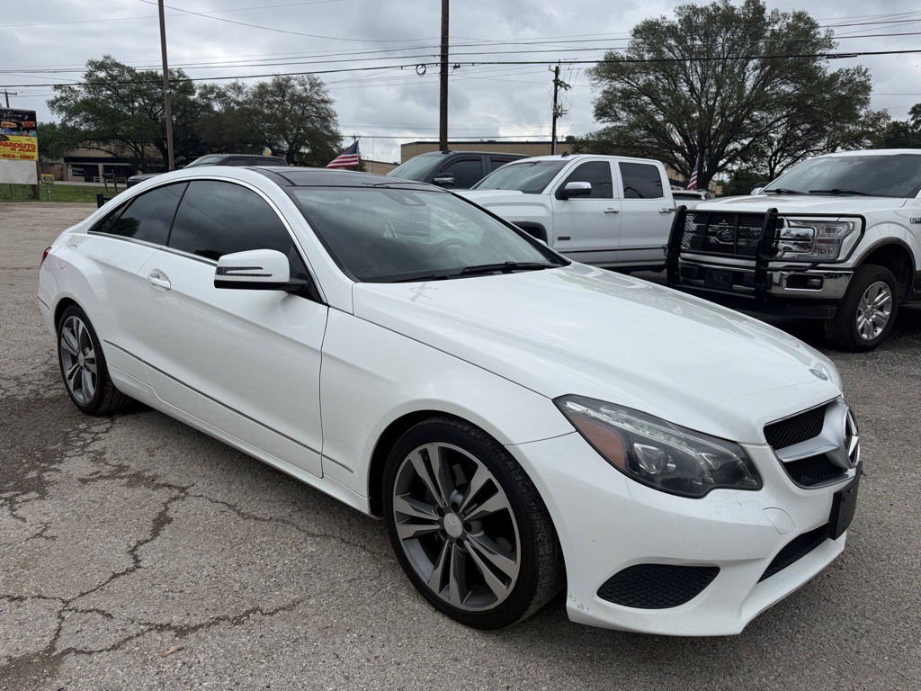 2016 Mercedes-Benz E-Class Image 9