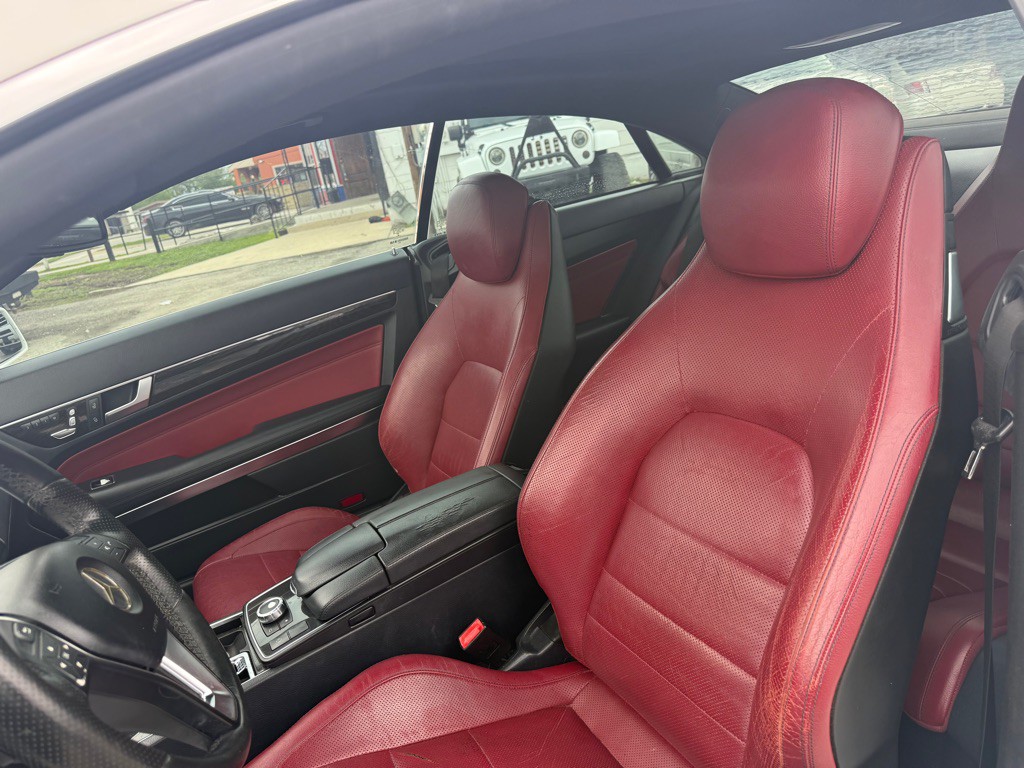 2016 Mercedes-Benz E-Class Image 12