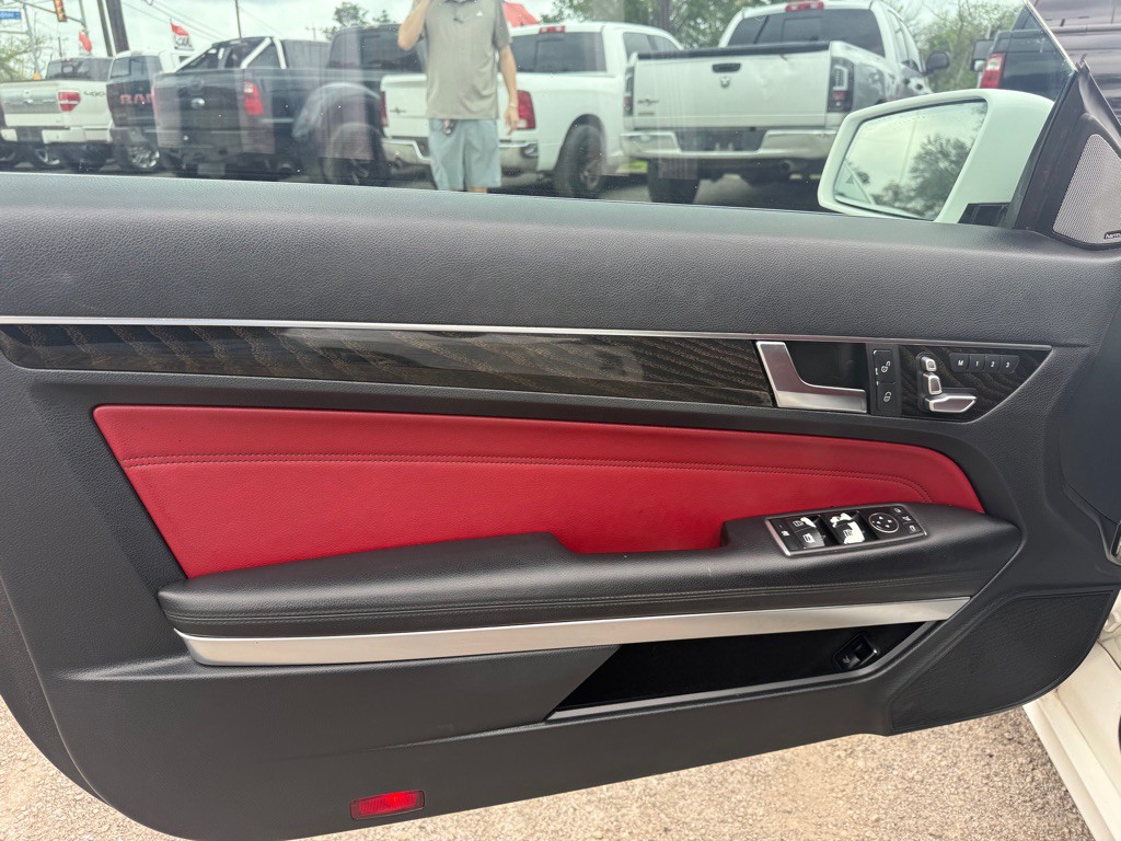 2016 Mercedes-Benz E-Class Image 13