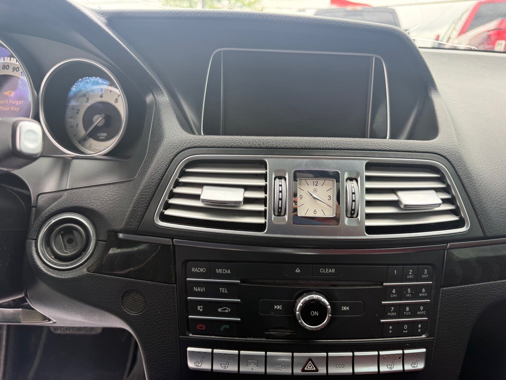 2016 Mercedes-Benz E-Class Image 15
