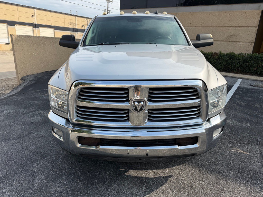2015 RAM 2500 Image 3