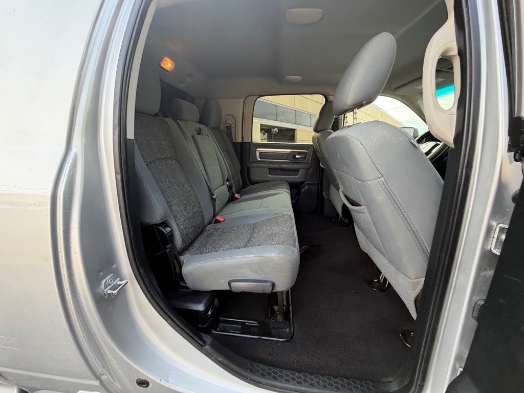 2015 RAM 2500 Image 14