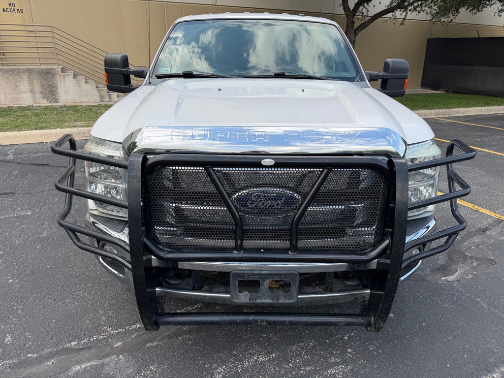 2011 Ford F-350 Image 4