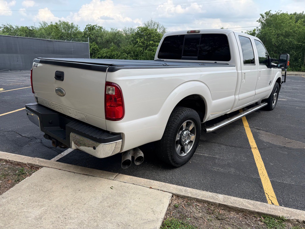 2011 Ford F-350 Image 9