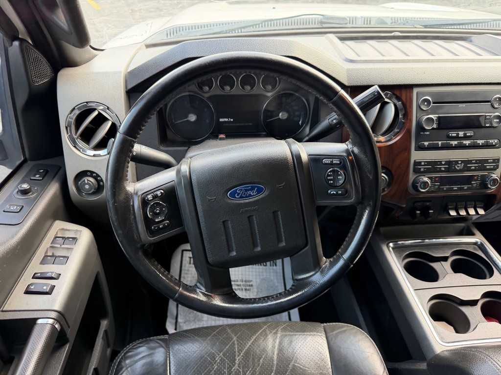 2011 Ford F-350 Image 22